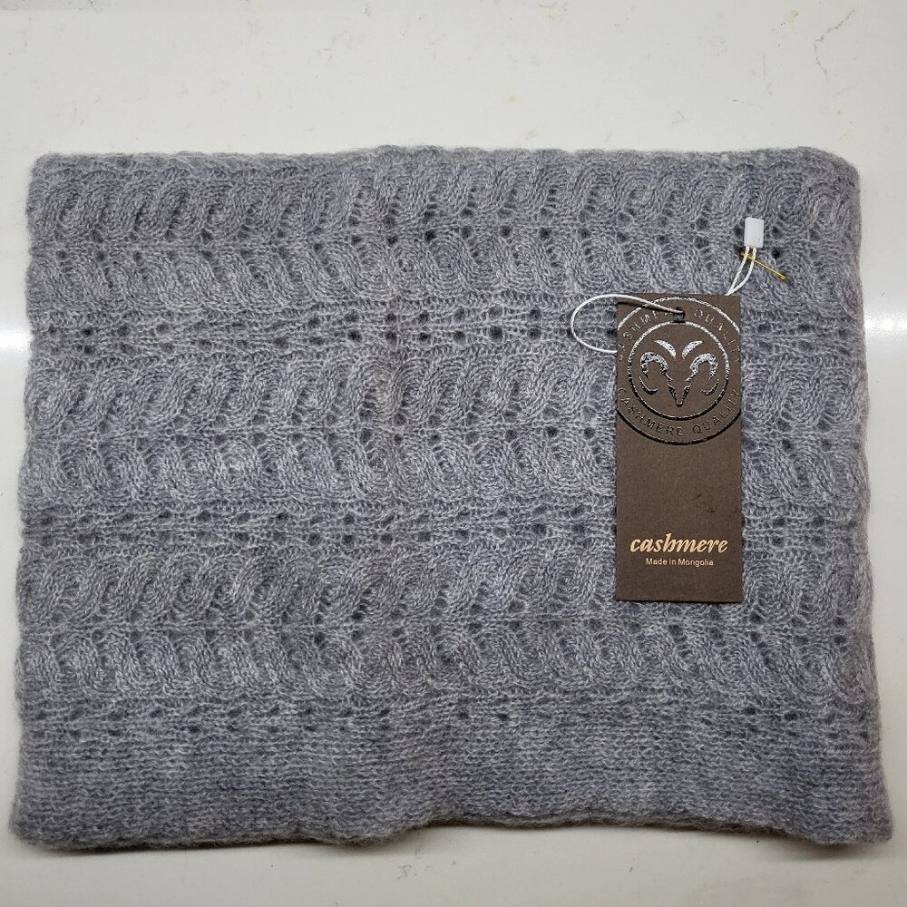Cashmere neck warmer